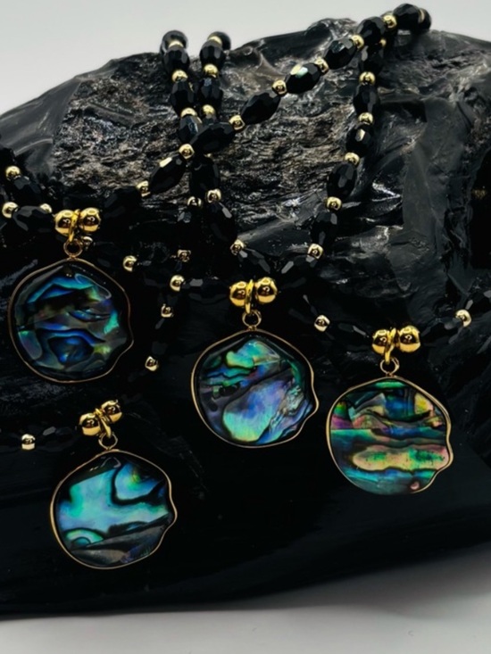 Jewelry - *ANKLET* S. Steel Gold Abalone with Black Crystal Stretchy Anklet